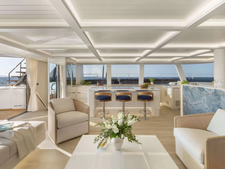 Charter a Sunreef MISCHIEVOUS in Caribbean on Samboat