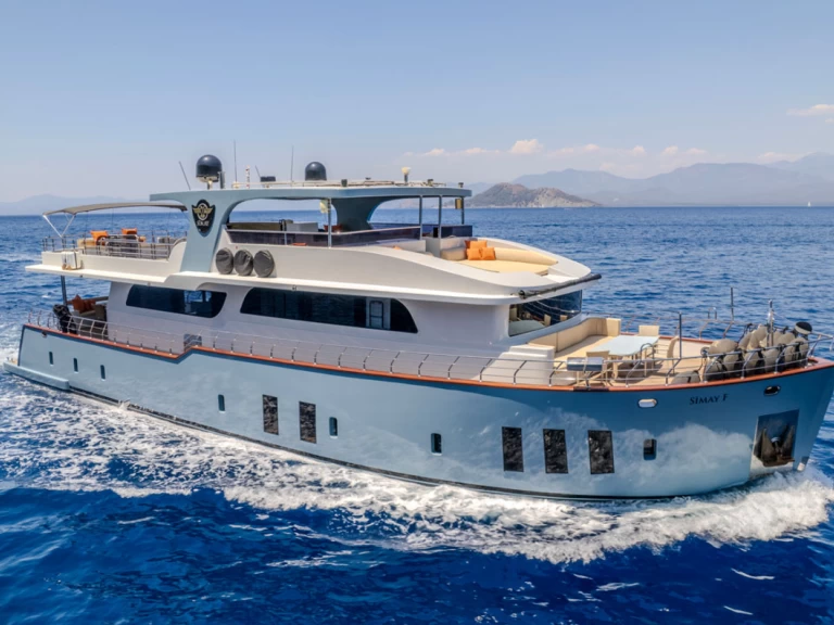 Motorboat hire in Fethiye - Custom Made Trawler