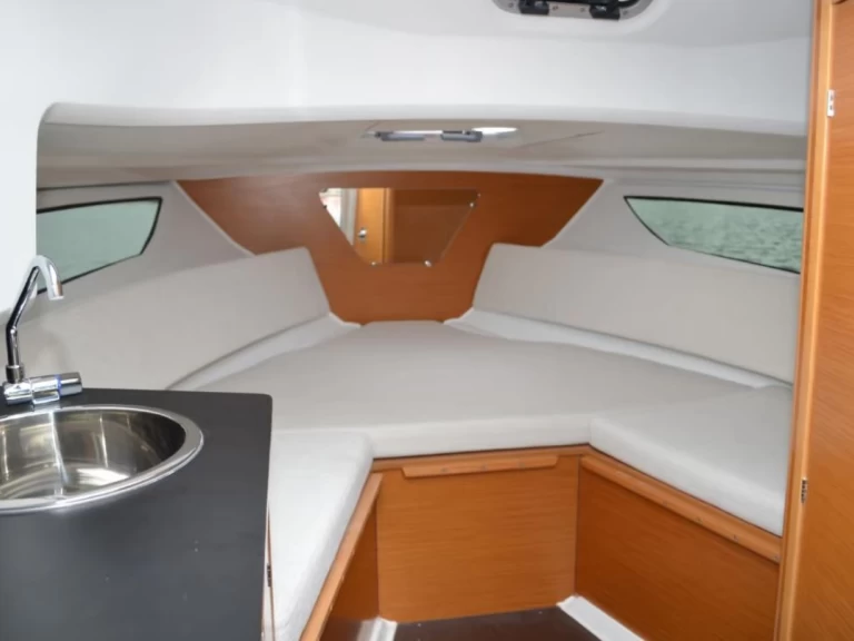 Motorboat hire in Marina de Palamós - Jeanneau cap camarat 7.5wa - serie 3