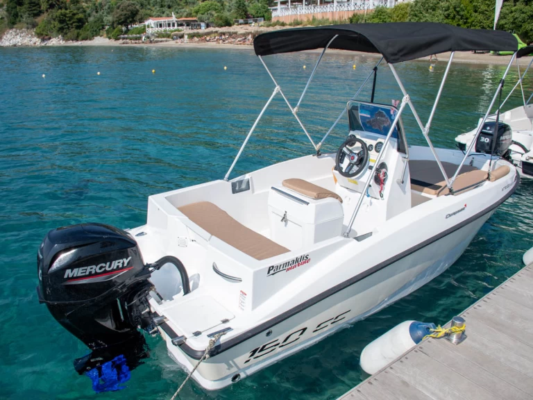 Hire Motorboat Compass with a boat licence