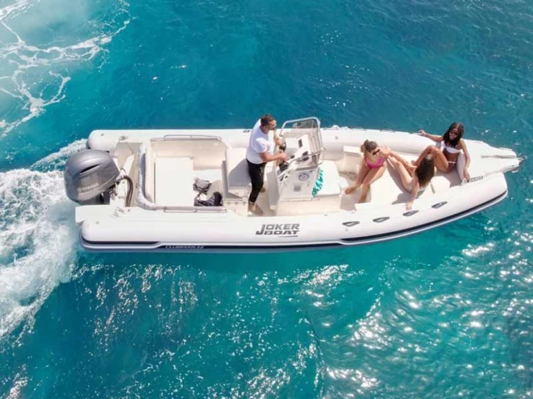 Yacht hire Sliema cheap Jokerboat Clubman 22