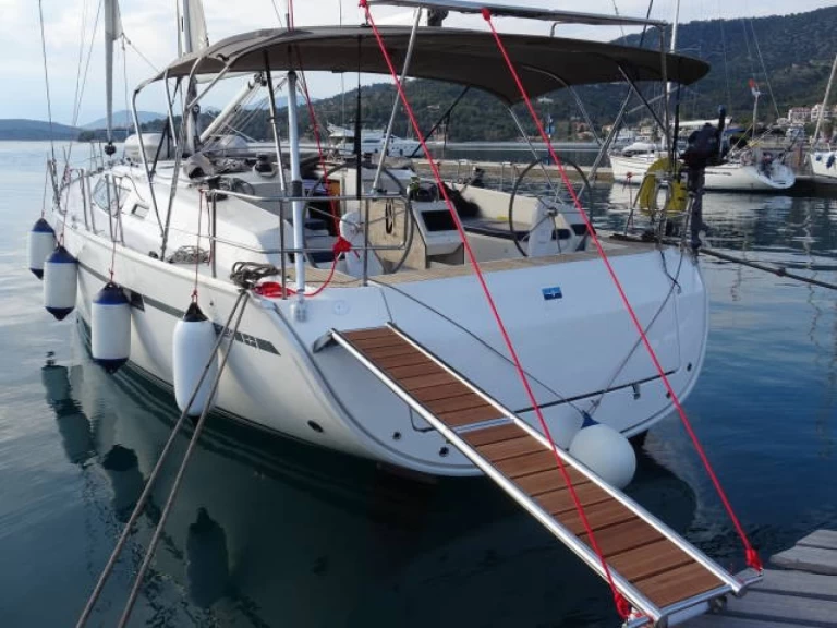 Sailboat to hire Lefkáda at the best price