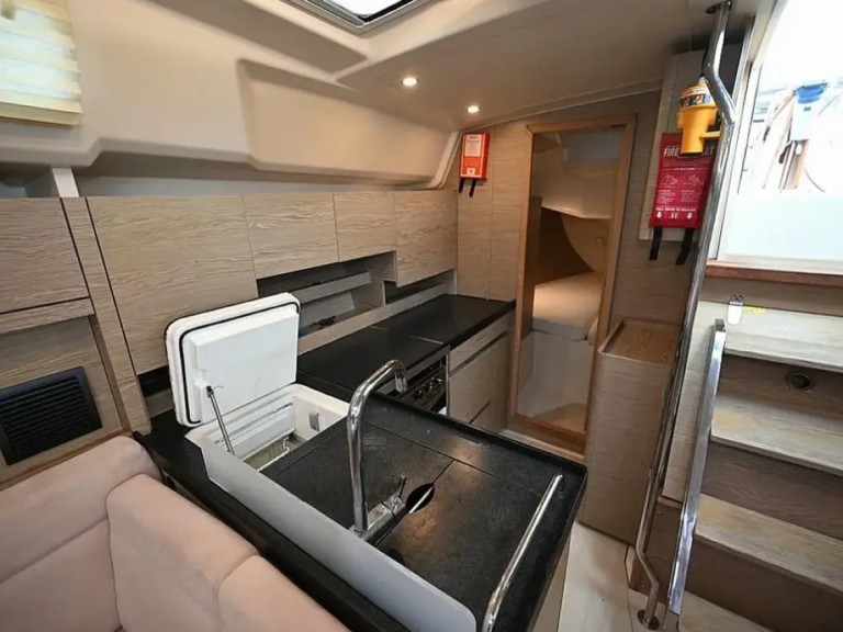 Sailboat hire in Lefkáda - Hanse Hanse 458