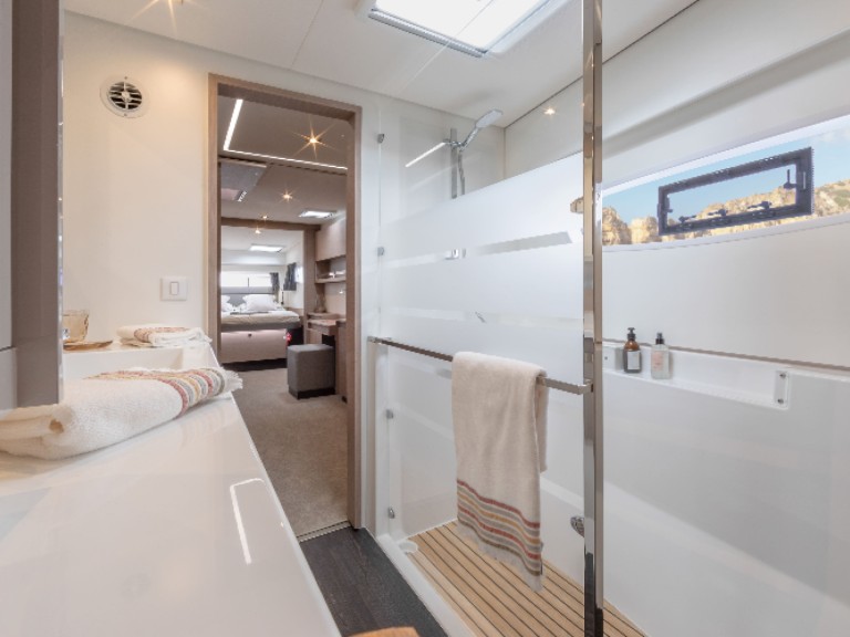 Catamaran hire in Le Marin - Fountaine Pajot Elba 45