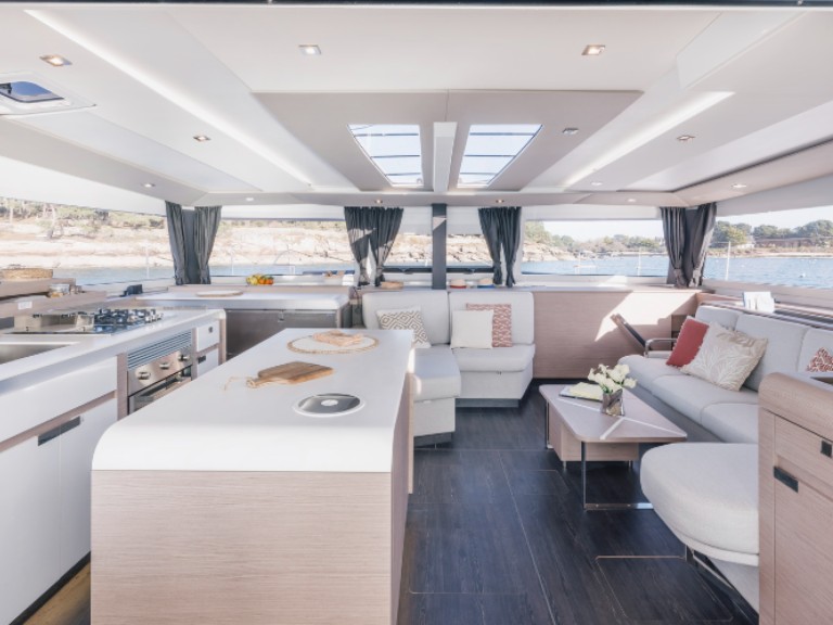 Hire Catamaran with or without skipper Fountaine Pajot Pointe-à-Pitre