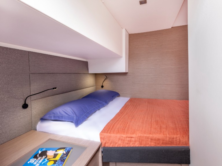 Charter a Fountaine Pajot Aura 51 in Pointe-à-Pitre on Samboat