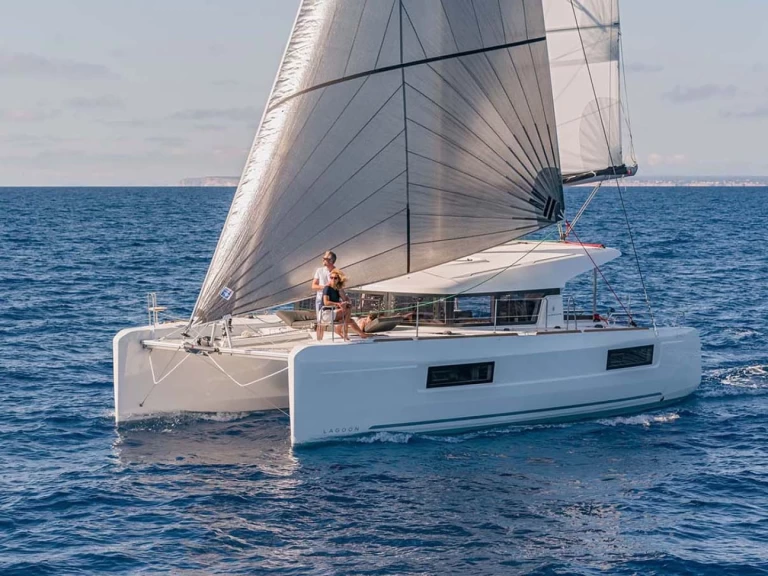 Yacht charter Sant Antoni de Portmany - Lagoon Lagoon 40 on SamBoat