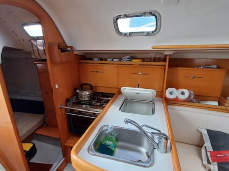 4 First 31.7 charter bareboat or skippered in  Arzon