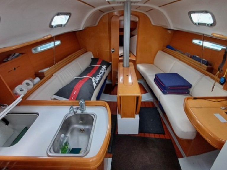 Yacht hire Arzon cheap First 31.7