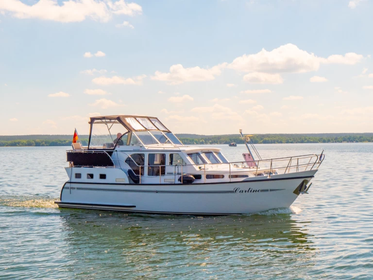 Canal boat to hire Röbel at the best price