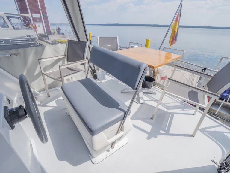 Canal boat to hire Röbel at the best price