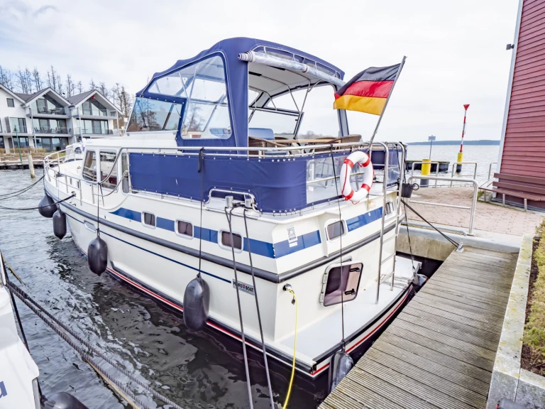Canal boat to hire Röbel at the best price
