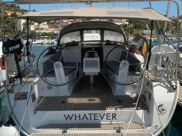 Sailboat to hire Sukošan at the best price