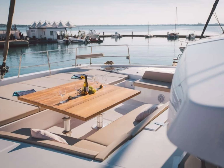 Hire a Bali Bali 5.4 Salerno