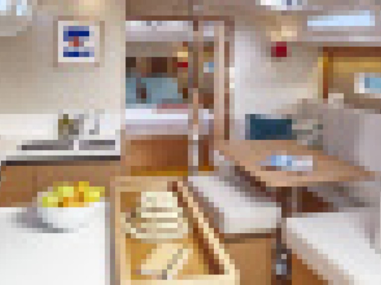 Hire Sailboat Jeanneau with a boat licence