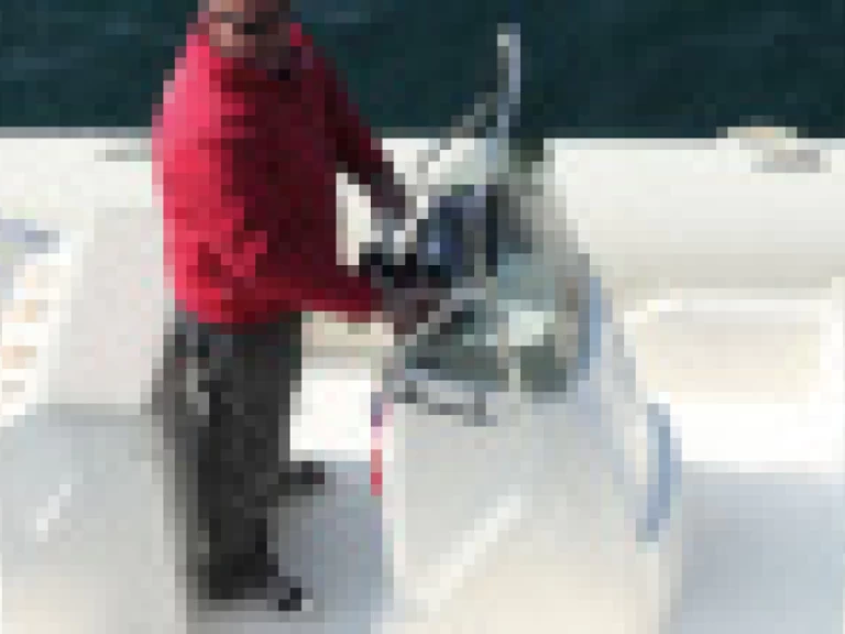 Hire a Capelli Tempest 650 Arzon