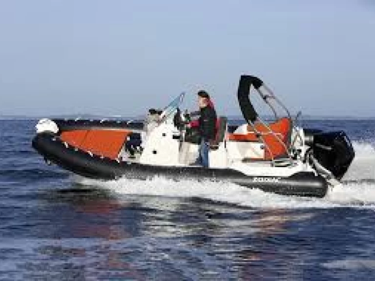 Yacht charter Arzon - Zodiac ZODIAC MEDLINE 6.80 on SamBoat