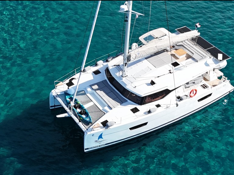 Hire Catamaran Fountaine Pajot with a boat licence