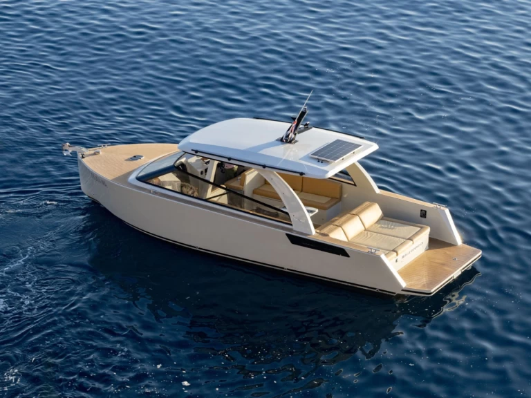 Hire Motorboat with or without skipper Colnago Split