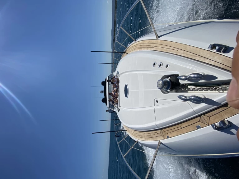 Hire a Sunseeker Predator 68 Monopoli