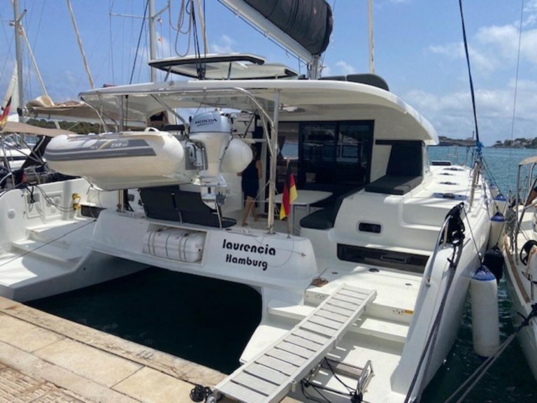 Catamaran hire in Portocolom - Lagoon Lagoon 42