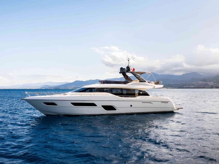 Hire Luxury Yacht Ferretti with a boat licence