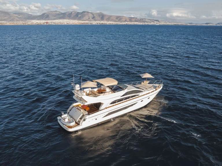 Luxury Yacht hire in Athens - Riva ETERNO