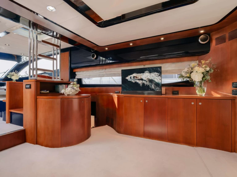 Yacht hire Athens cheap ETERNO