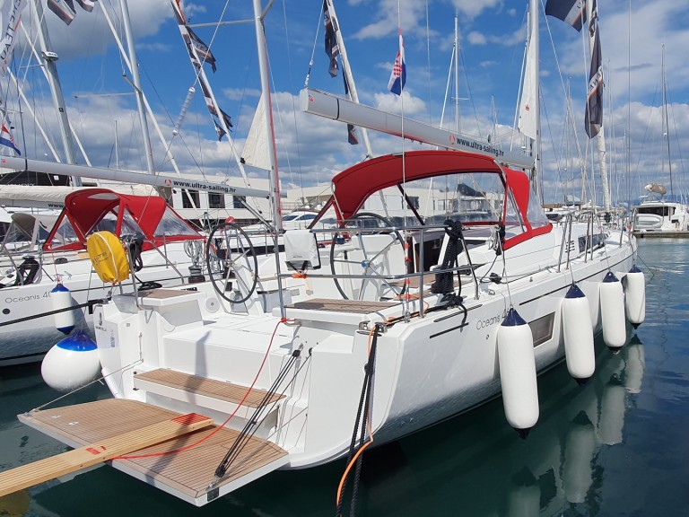 Sailboat to hire Pomer at the best price