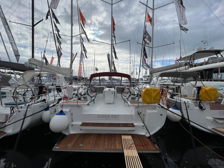 Sailboat hire in Pomer - Bénéteau Oceanis 46.1