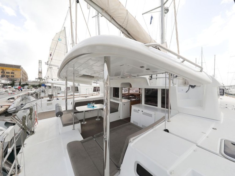 Yacht charter Murter-Kornati - Lagoon Lagoon 450 F on SamBoat