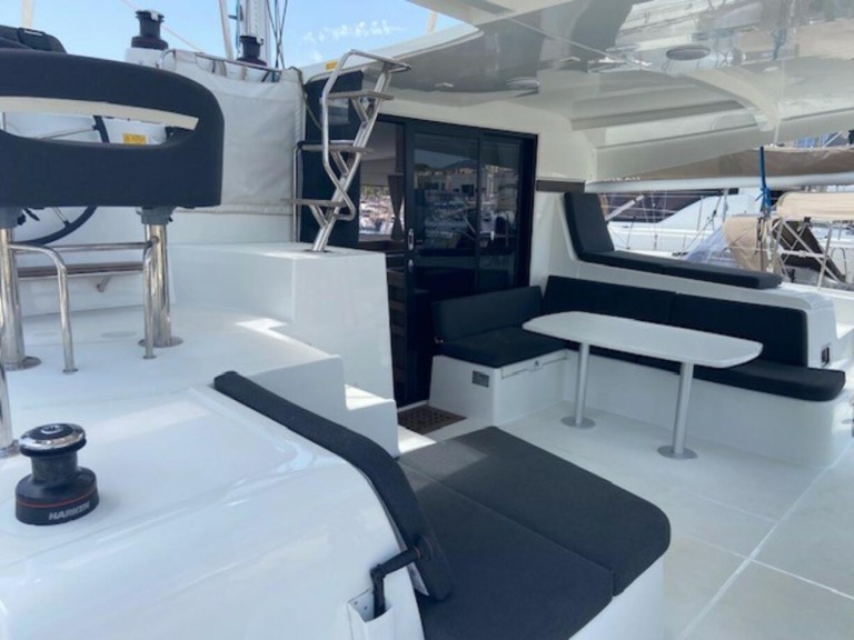 Hire Catamaran with or without skipper Lagoon Portocolom