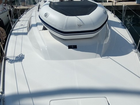 Hire Sailboat Bavaria with a boat licence