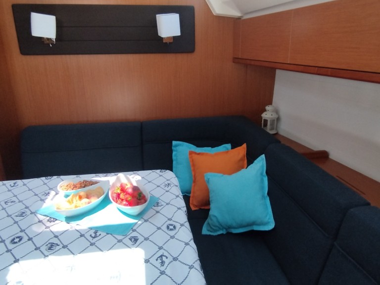 Hire Sailboat with or without skipper Bavaria Split