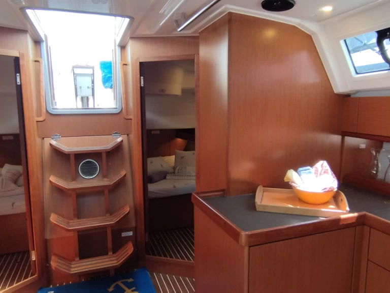 Sailboat to hire Split at the best price