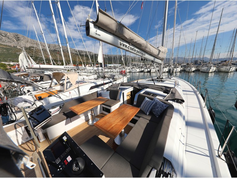 Hire a Hanse Hanse 460 Komolac