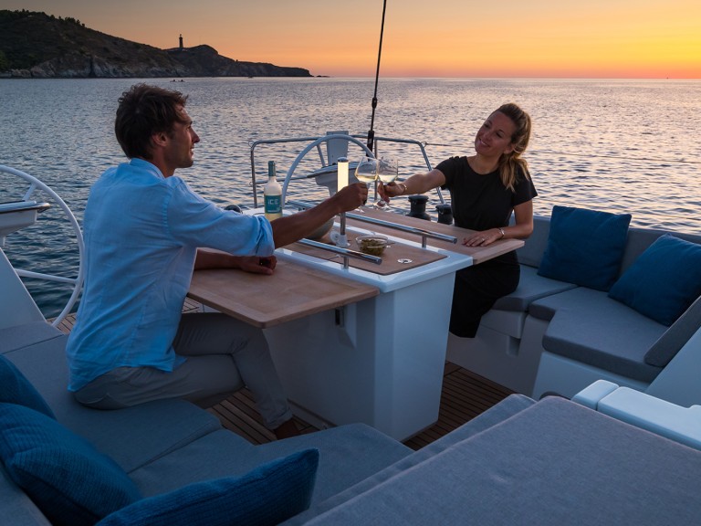 Charter a Bénéteau Oceanis 46.1 in Gouvia on Samboat
