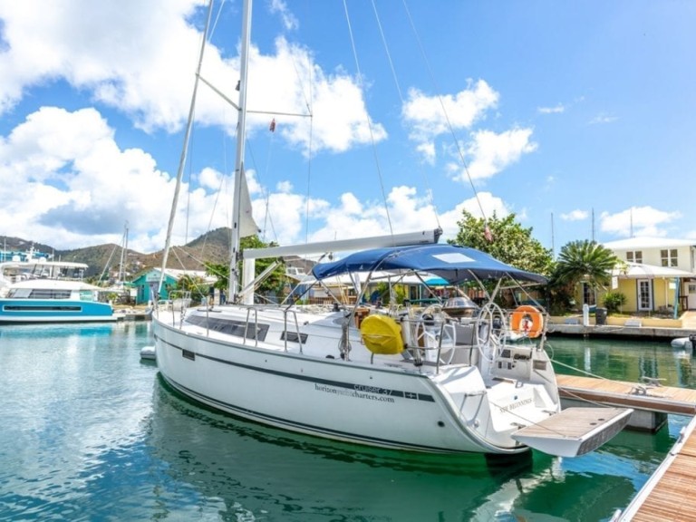 Hire Sailboat Bavaria with a boat licence