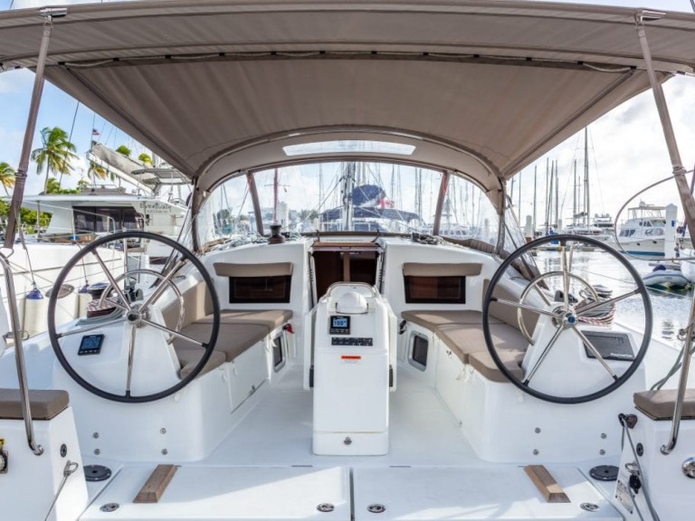 Hire Sailboat with or without skipper Jeanneau Road Town