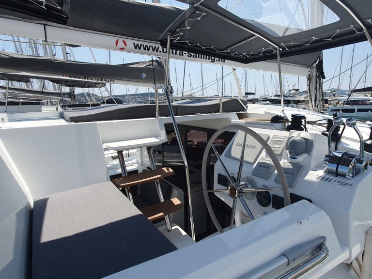 Charter a Fountaine Pajot Astrea 42 in Seget Donji on Samboat