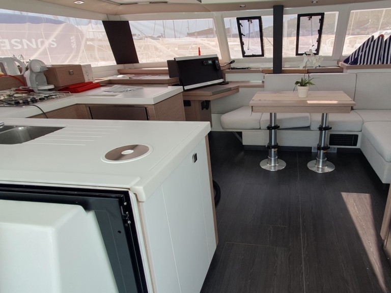 Hire Catamaran with or without skipper Fountaine Pajot Seget Donji