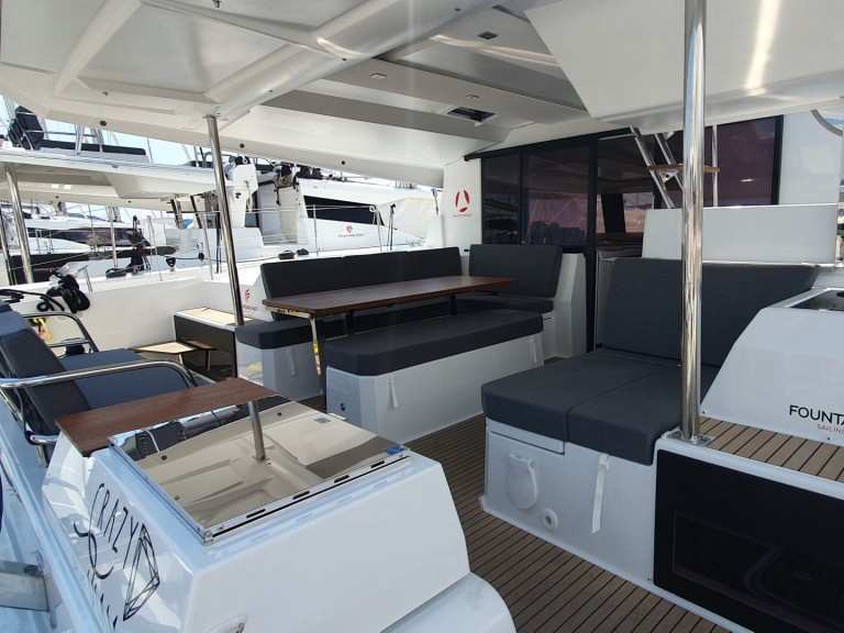 Catamaran hire in Seget Donji - Fountaine Pajot Astrea 42