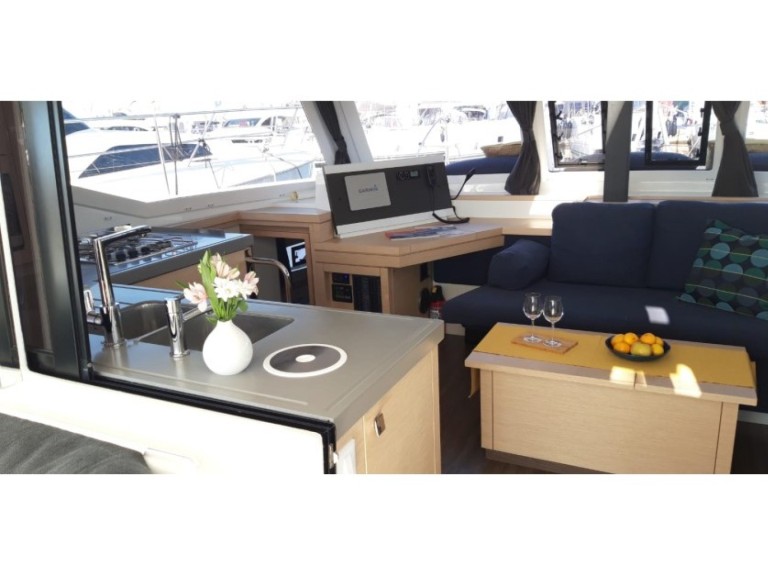 Charter a Fountaine Pajot Lucia 40 in Seget Donji on Samboat