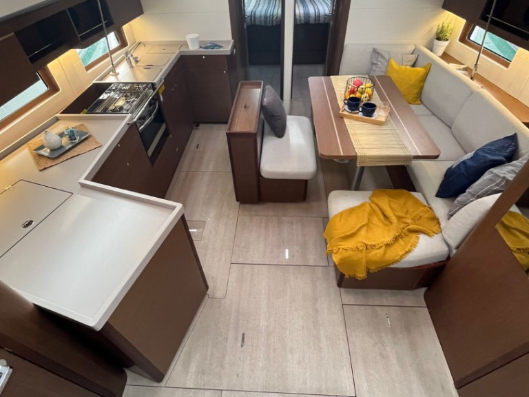 Yacht charter Pomer - Bénéteau Oceanis 46.1 on SamBoat