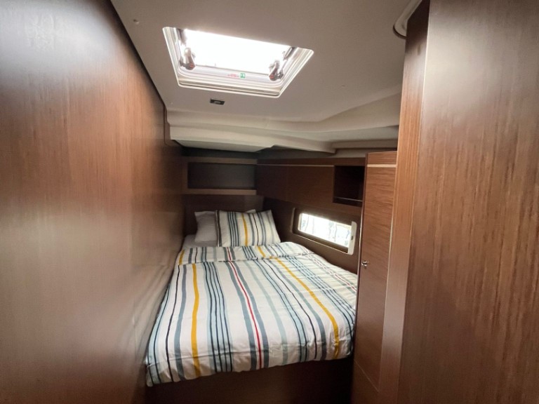 Yacht hire Pomer cheap Oceanis 46.1