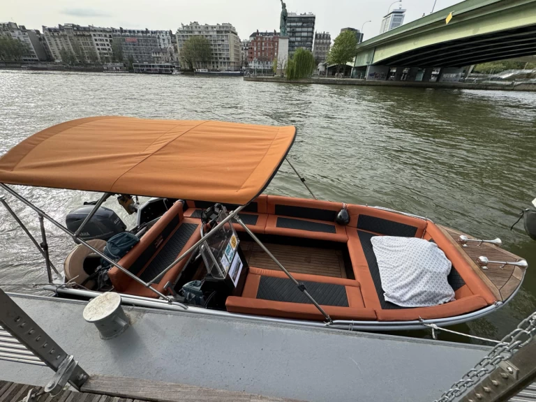 Hire Motorboat with or without skipper Skylla Paris