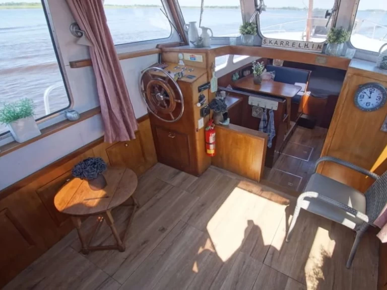 Yacht hire Biddinghuizen cheap Kruiser