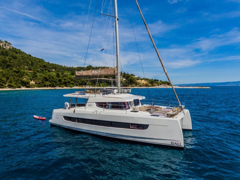 Catamaran to hire Pirovac at the best price