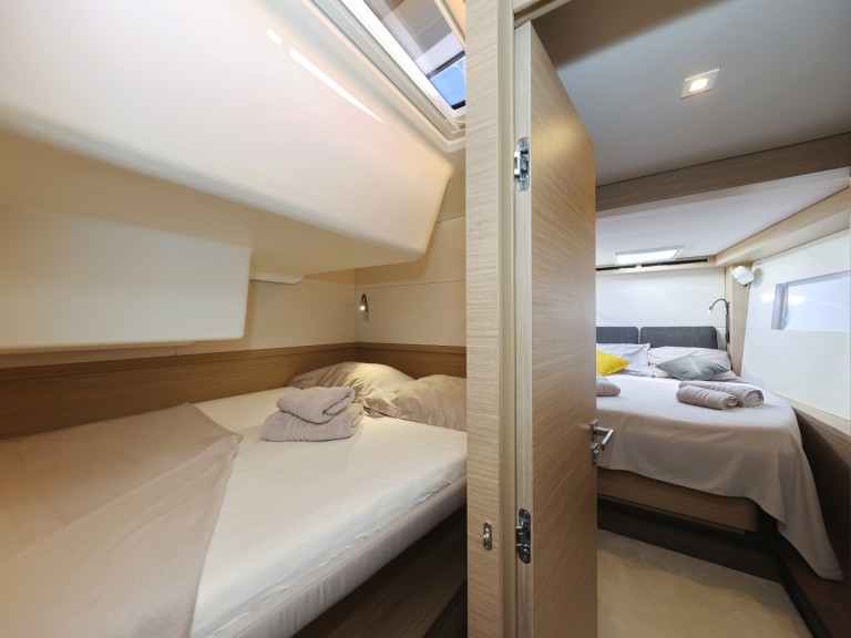 Yacht charter Sukošan - Lagoon Lagoon 51 on SamBoat