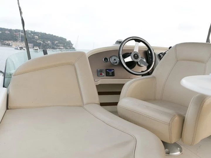 Yacht hire Alimos cheap Prestige 32 Fly